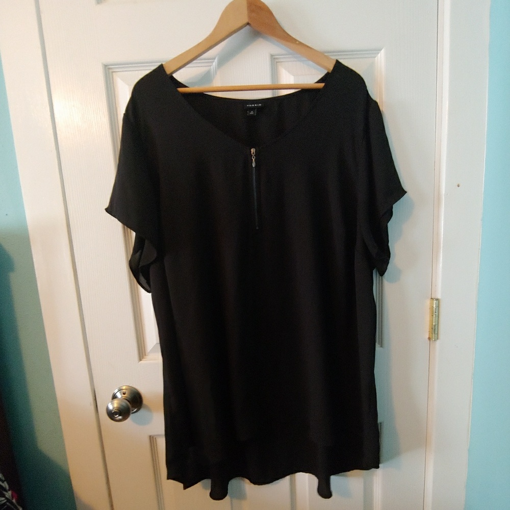 Torrid Short Sleeve Blouse
